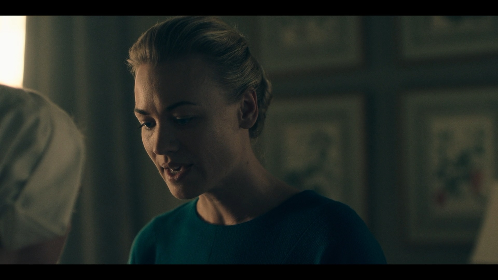 TheHandmaidsTale_1x03_Late_0171.jpg