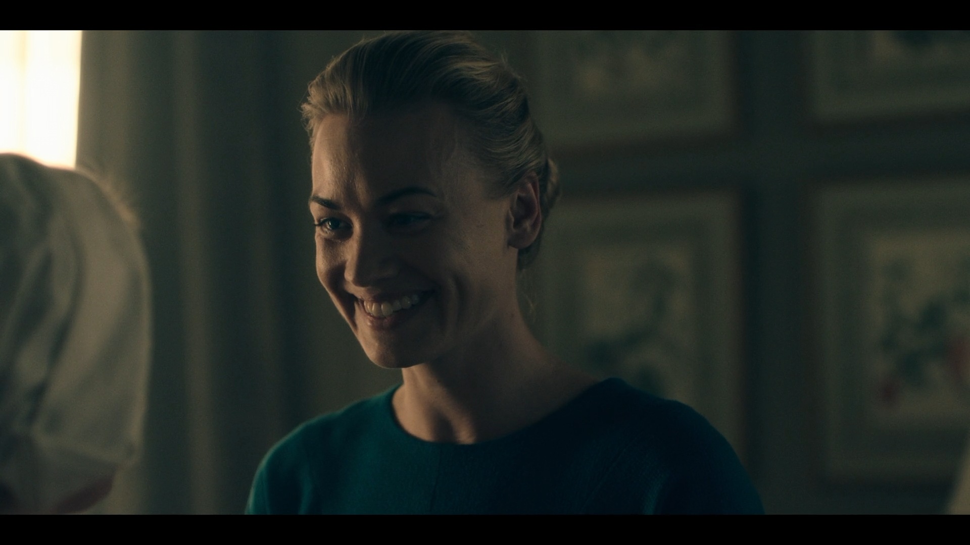 TheHandmaidsTale_1x03_Late_0188.jpg