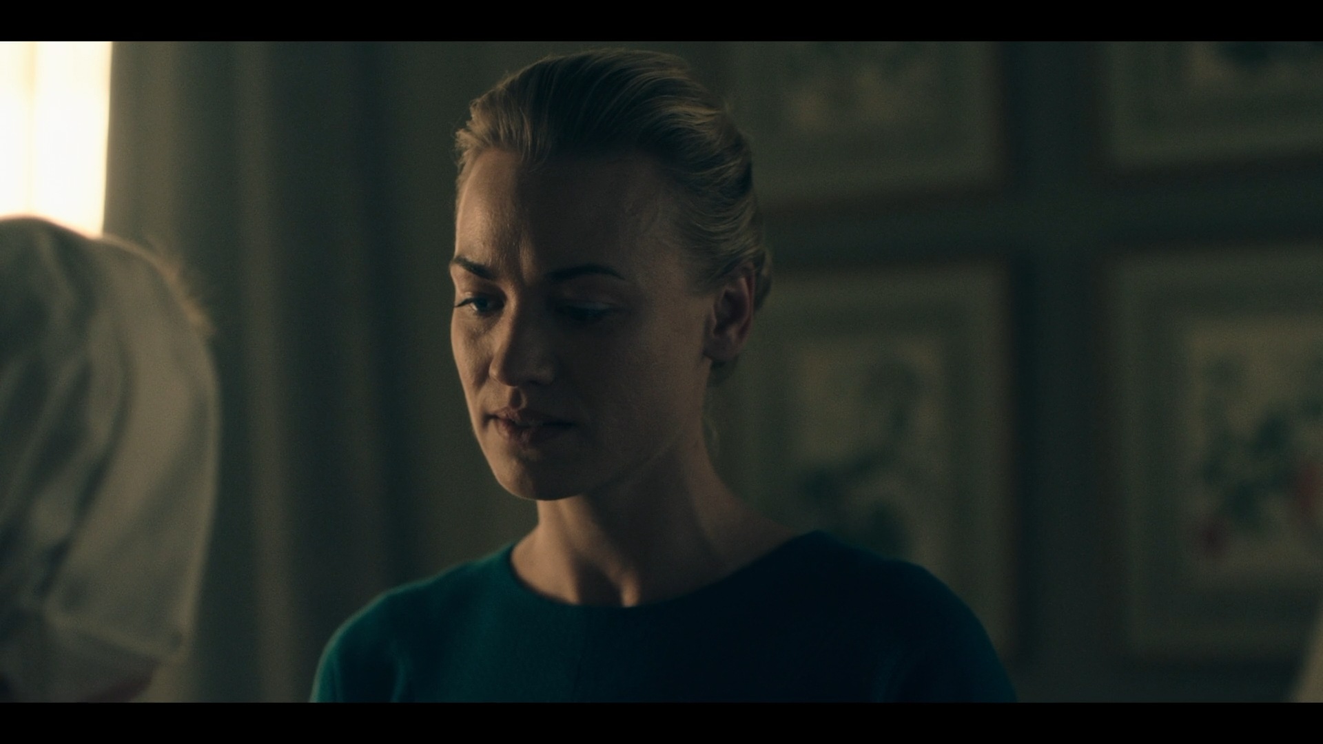 TheHandmaidsTale_1x03_Late_0200.jpg