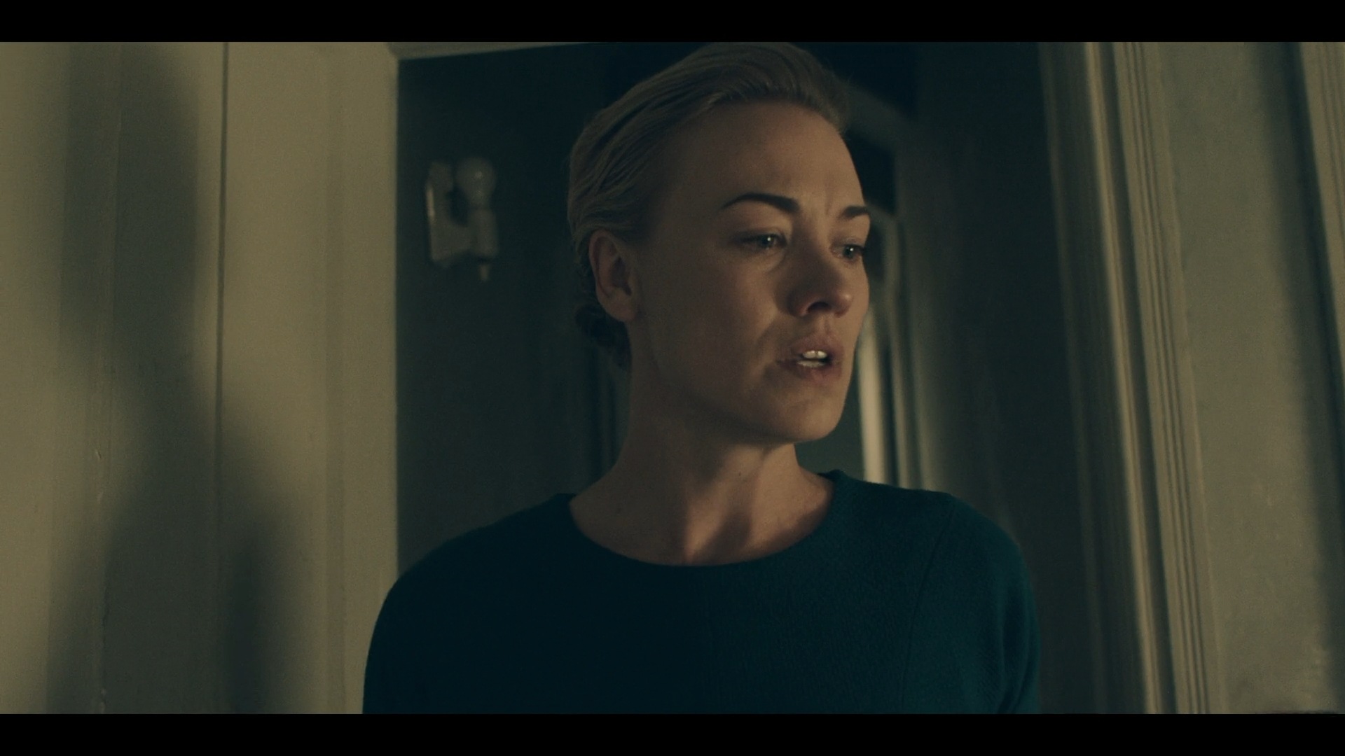 TheHandmaidsTale_1x03_Late_0222.jpg