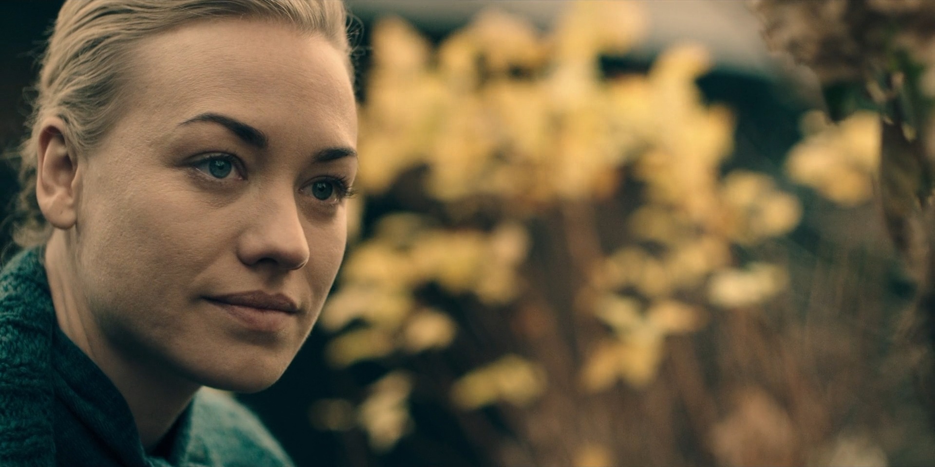 TheHandmaidsTale_1x05_Faithful_0102.jpg