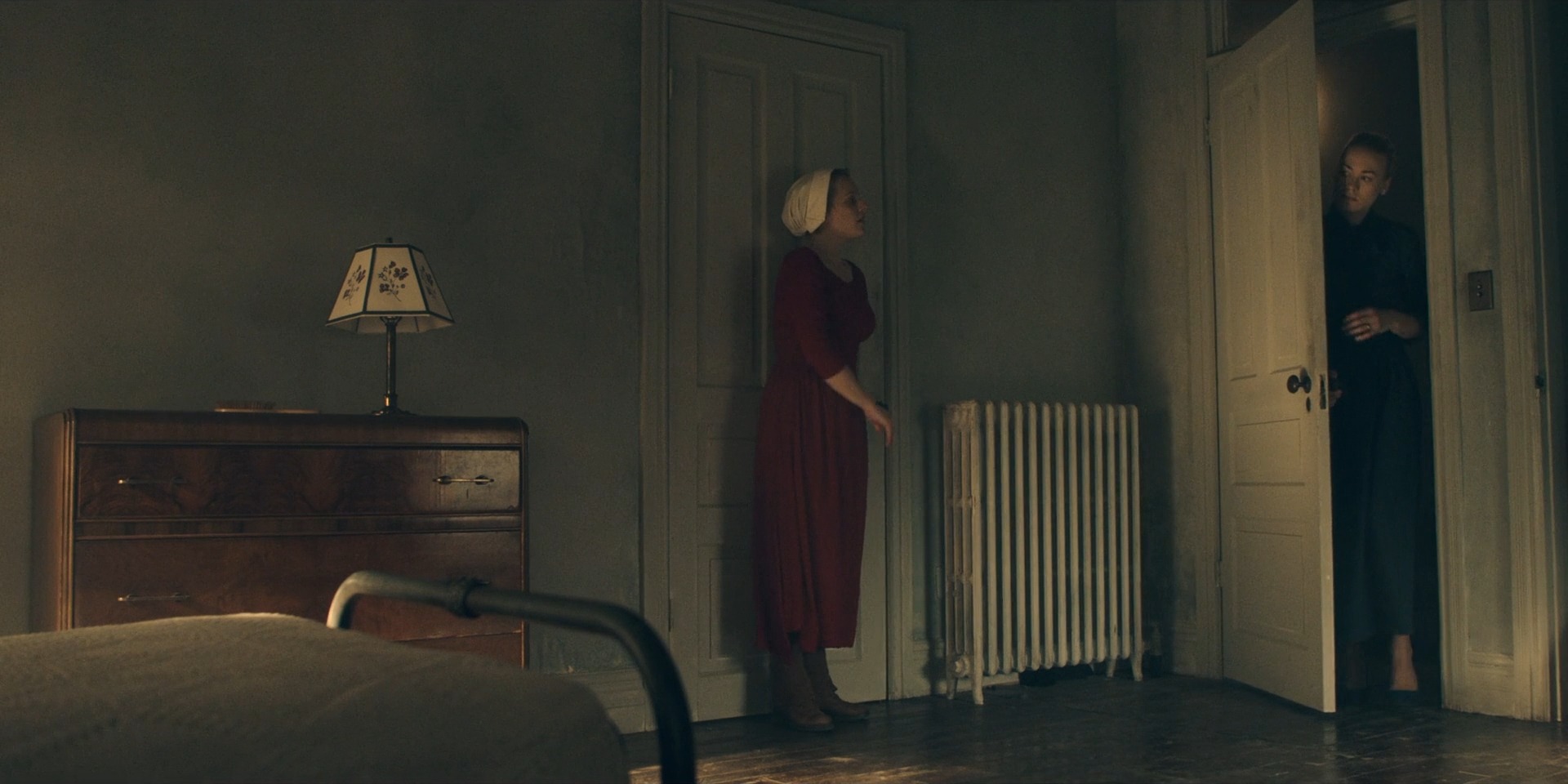 TheHandmaidsTale_1x05_Faithful_0117.jpg