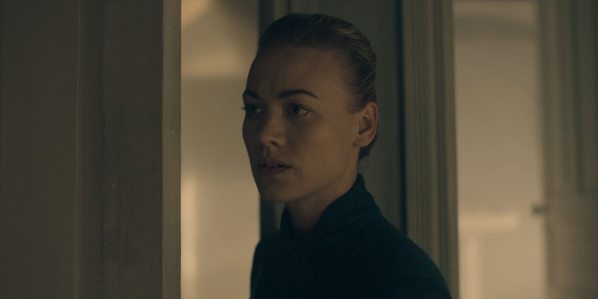 TheHandmaidsTale_1x05_Faithful_0125.jpg