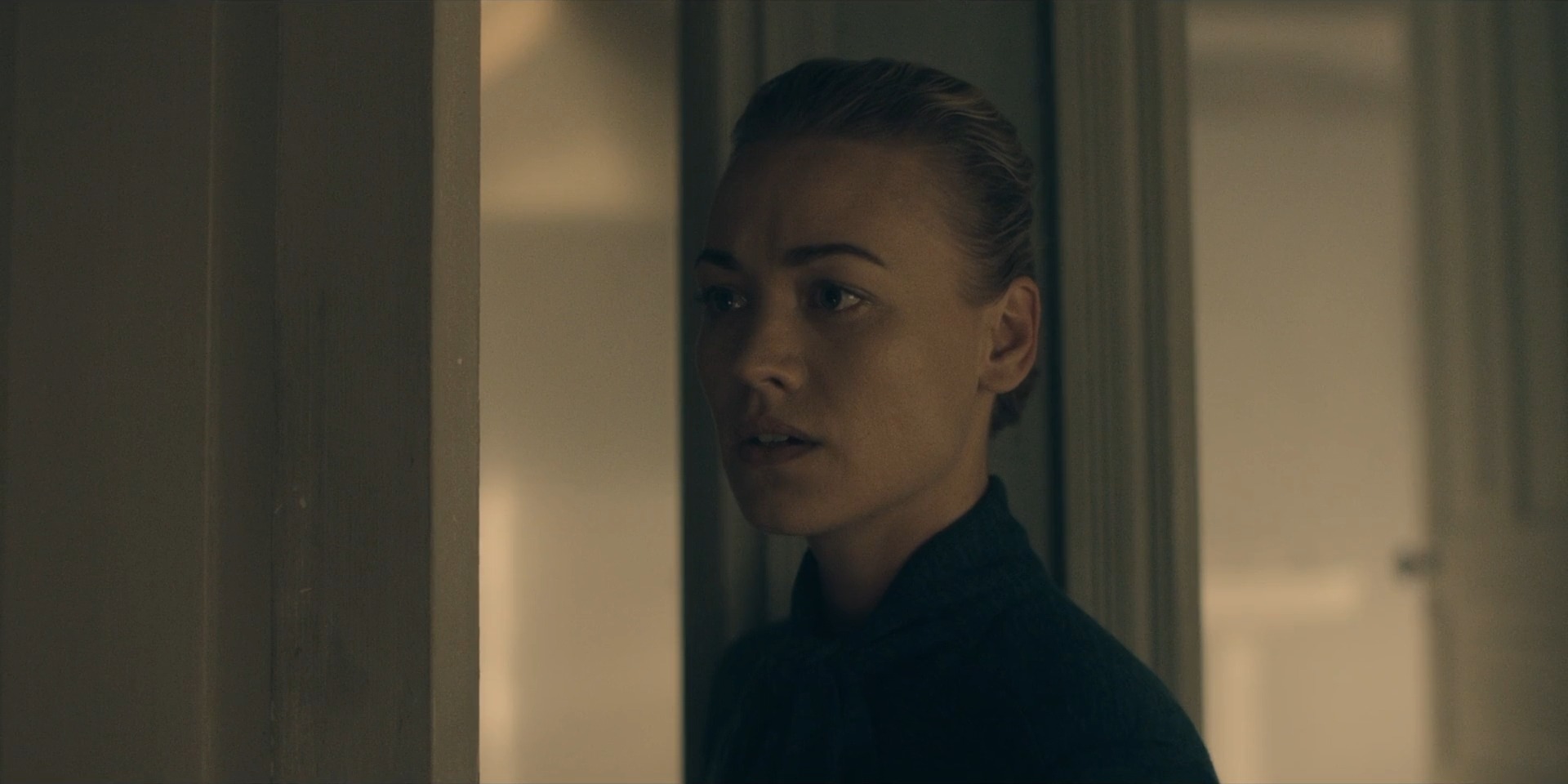TheHandmaidsTale_1x05_Faithful_0126.jpg
