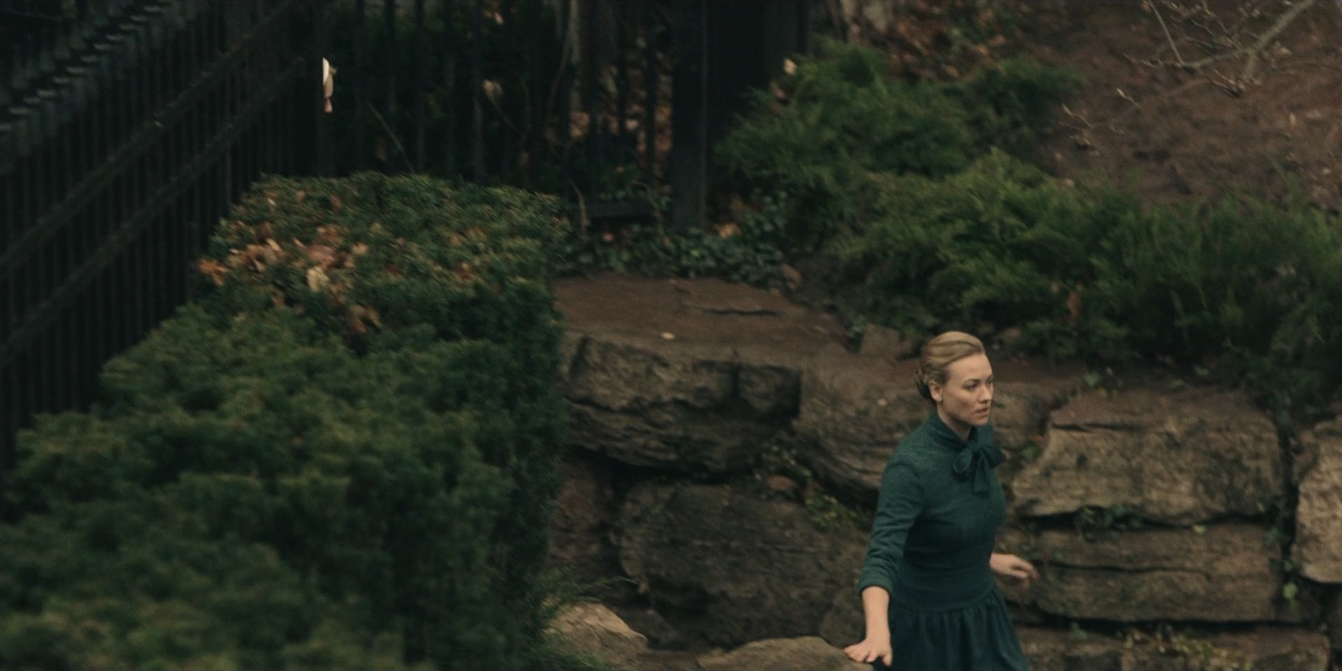 TheHandmaidsTale_1x05_Faithful_0137.jpg