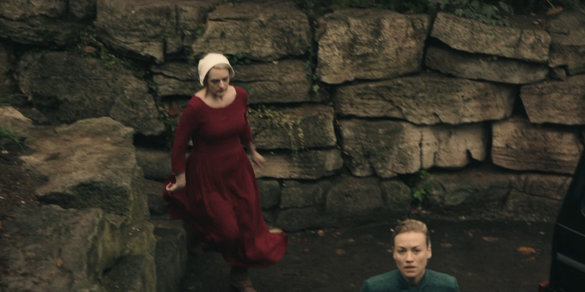 TheHandmaidsTale_1x05_Faithful_0140.jpg