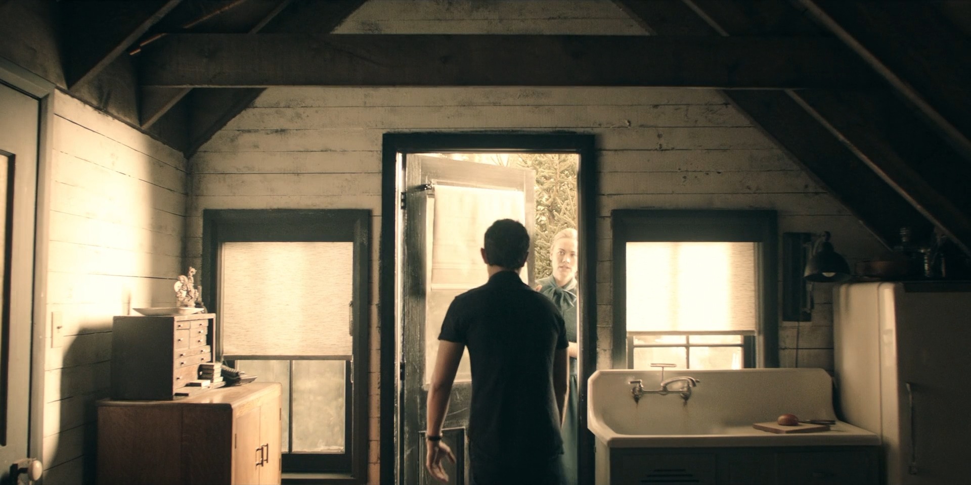 TheHandmaidsTale_1x05_Faithful_0143.jpg