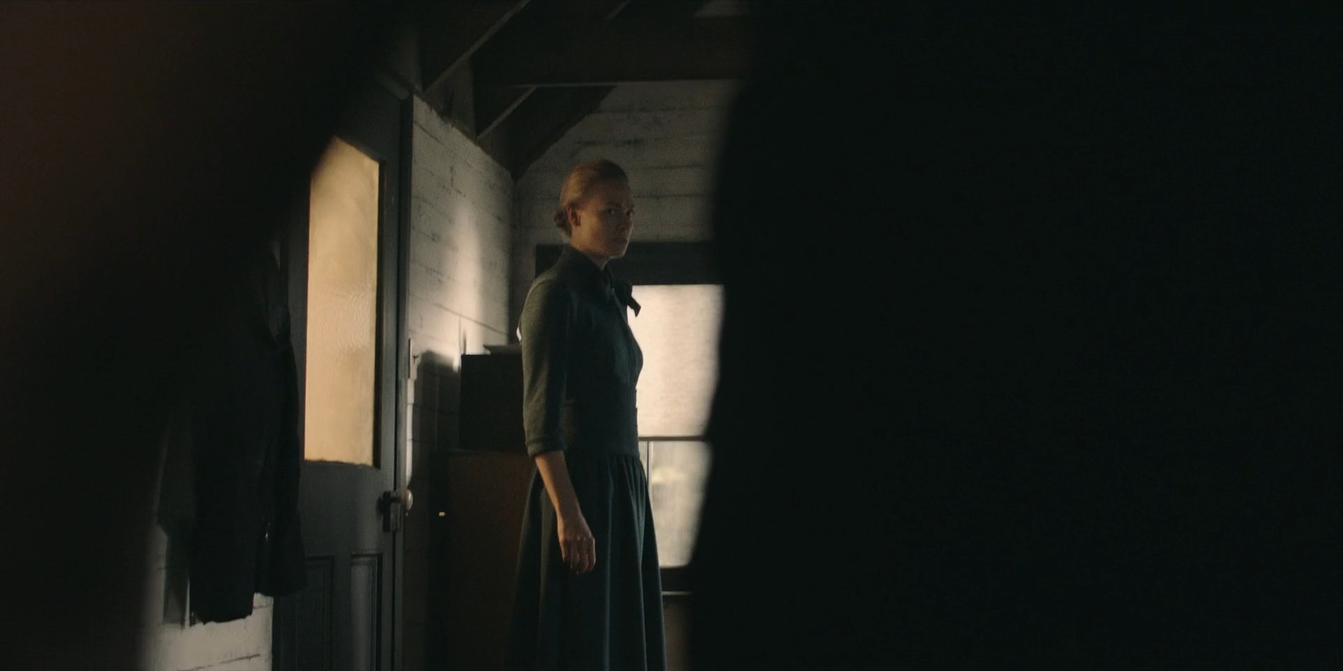 TheHandmaidsTale_1x05_Faithful_0171.jpg