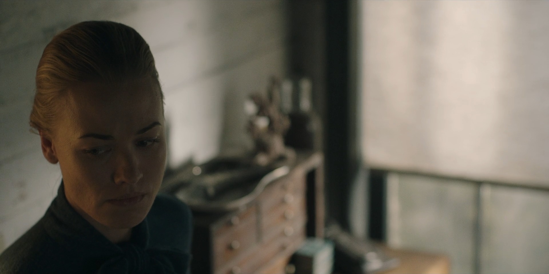 TheHandmaidsTale_1x05_Faithful_0175.jpg