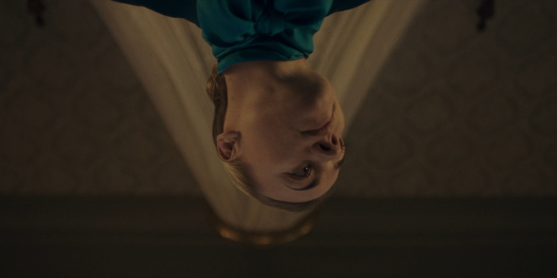 TheHandmaidsTale_1x05_Faithful_0222.jpg