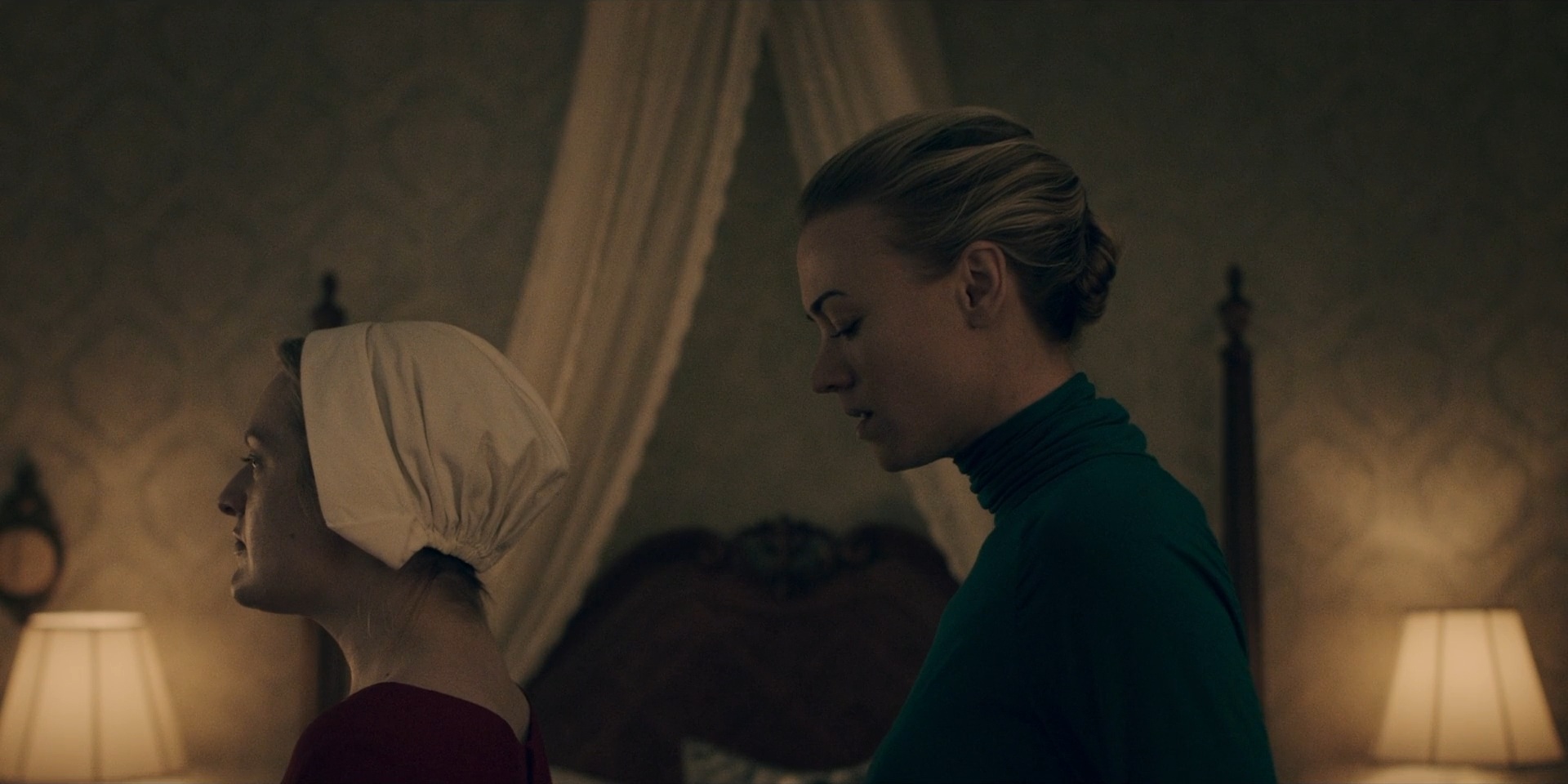 TheHandmaidsTale_1x06_AWomansPlace_0016.jpg