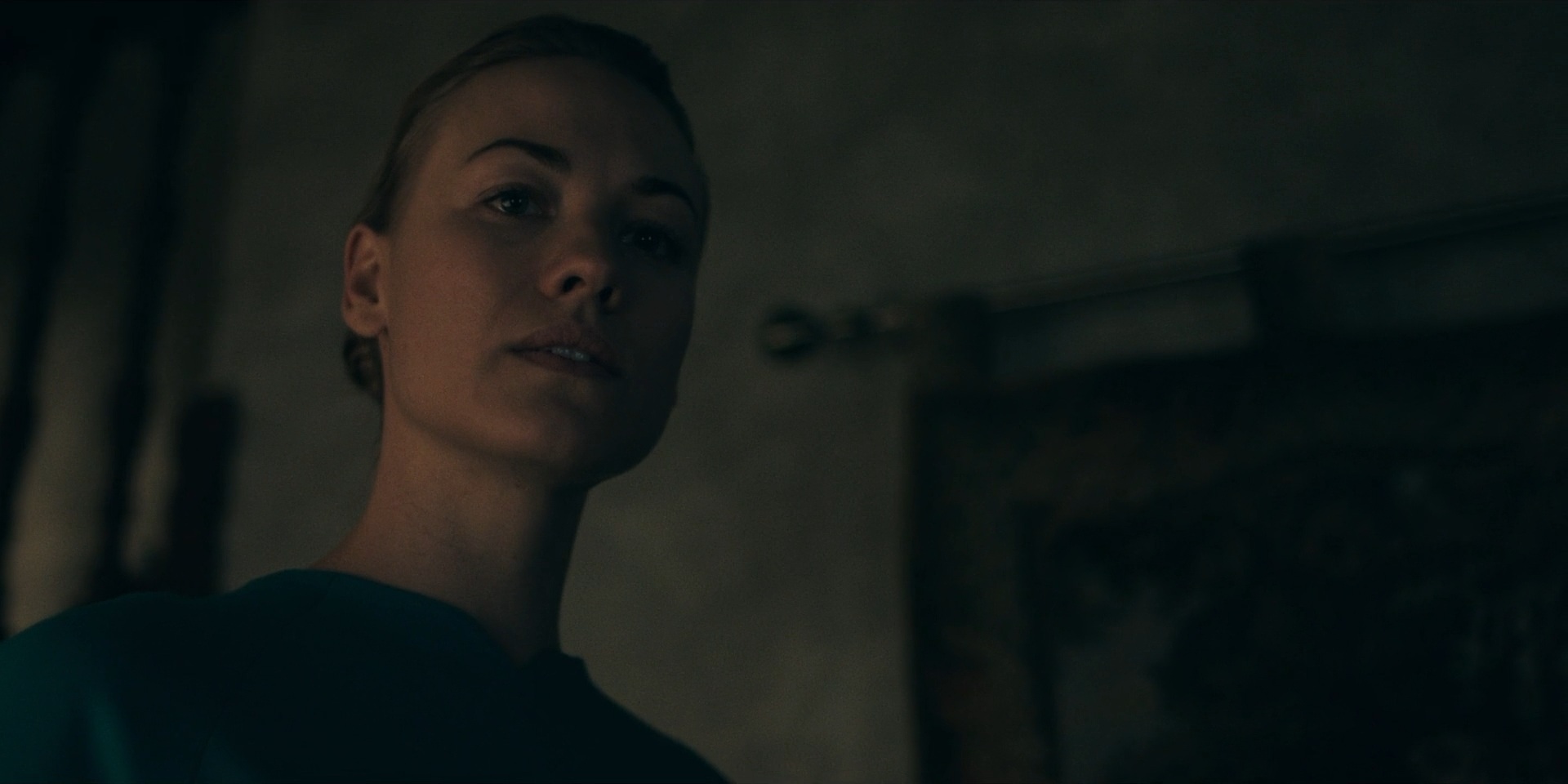 TheHandmaidsTale_1x06_AWomansPlace_0057.jpg