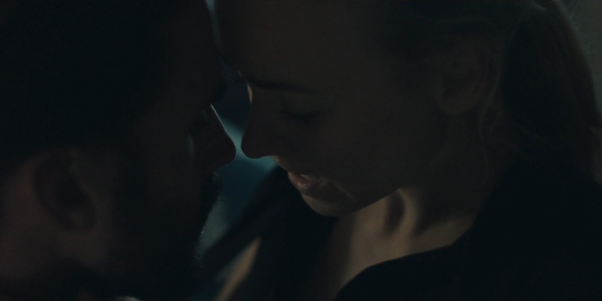 TheHandmaidsTale_1x06_AWomansPlace_0076.jpg