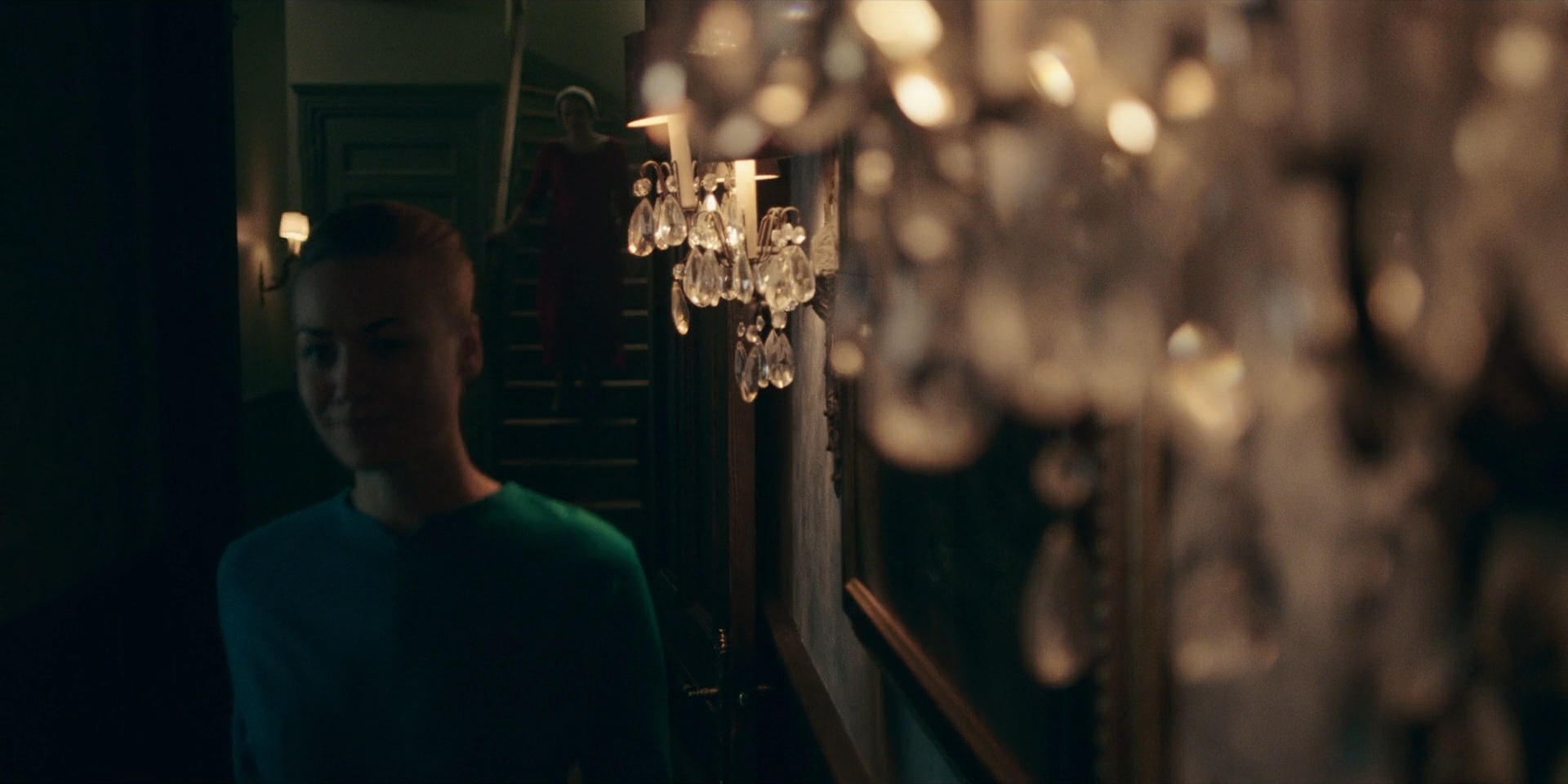 TheHandmaidsTale_1x06_AWomansPlace_0102.jpg