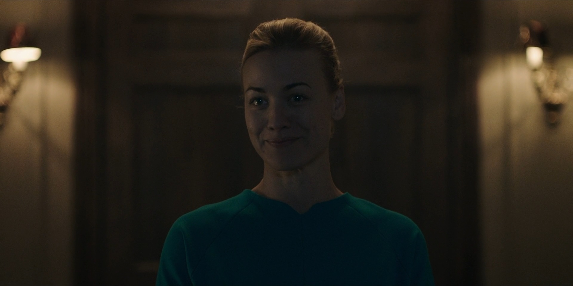 TheHandmaidsTale_1x06_AWomansPlace_0109.jpg