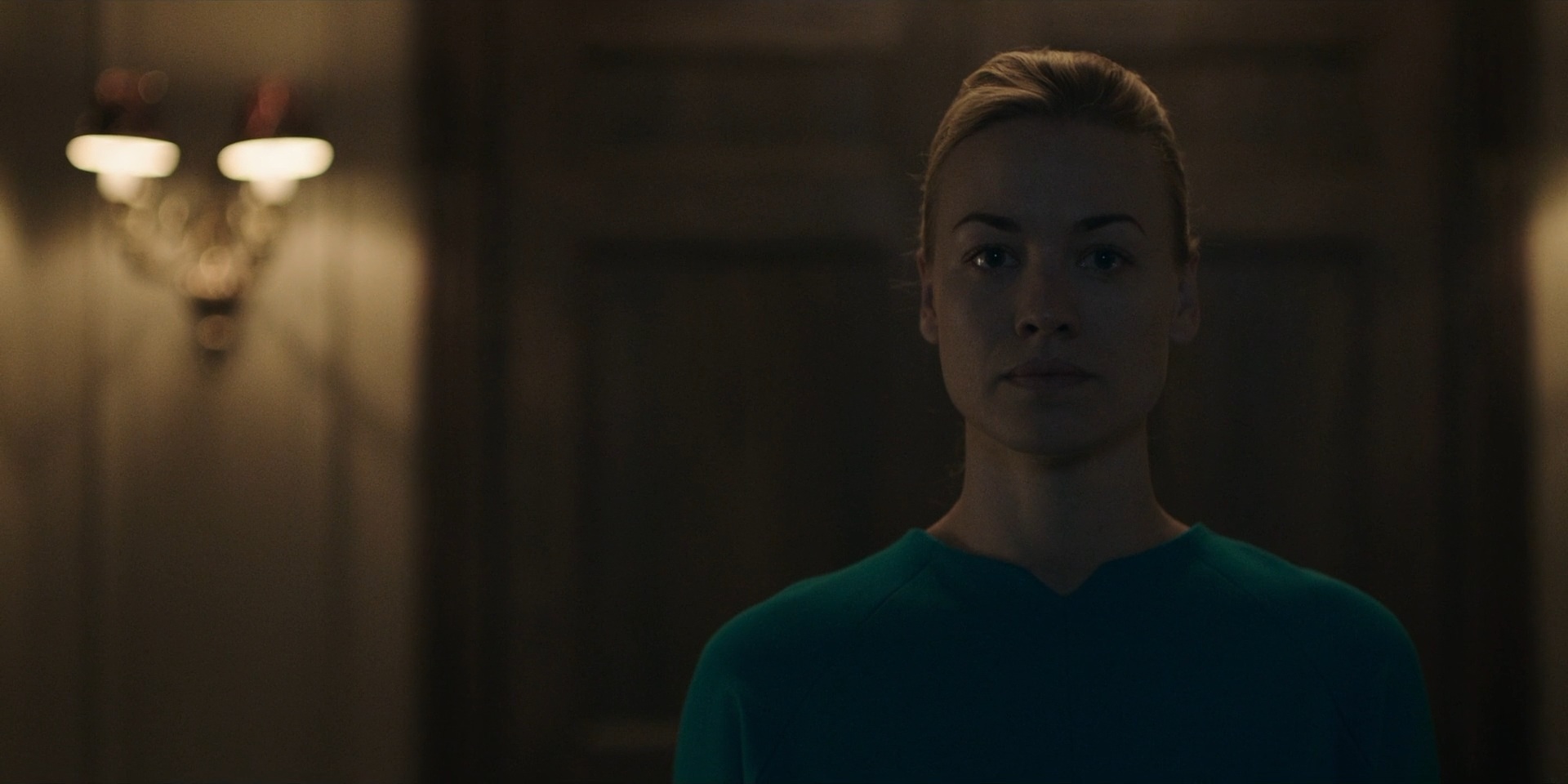 TheHandmaidsTale_1x06_AWomansPlace_0112.jpg