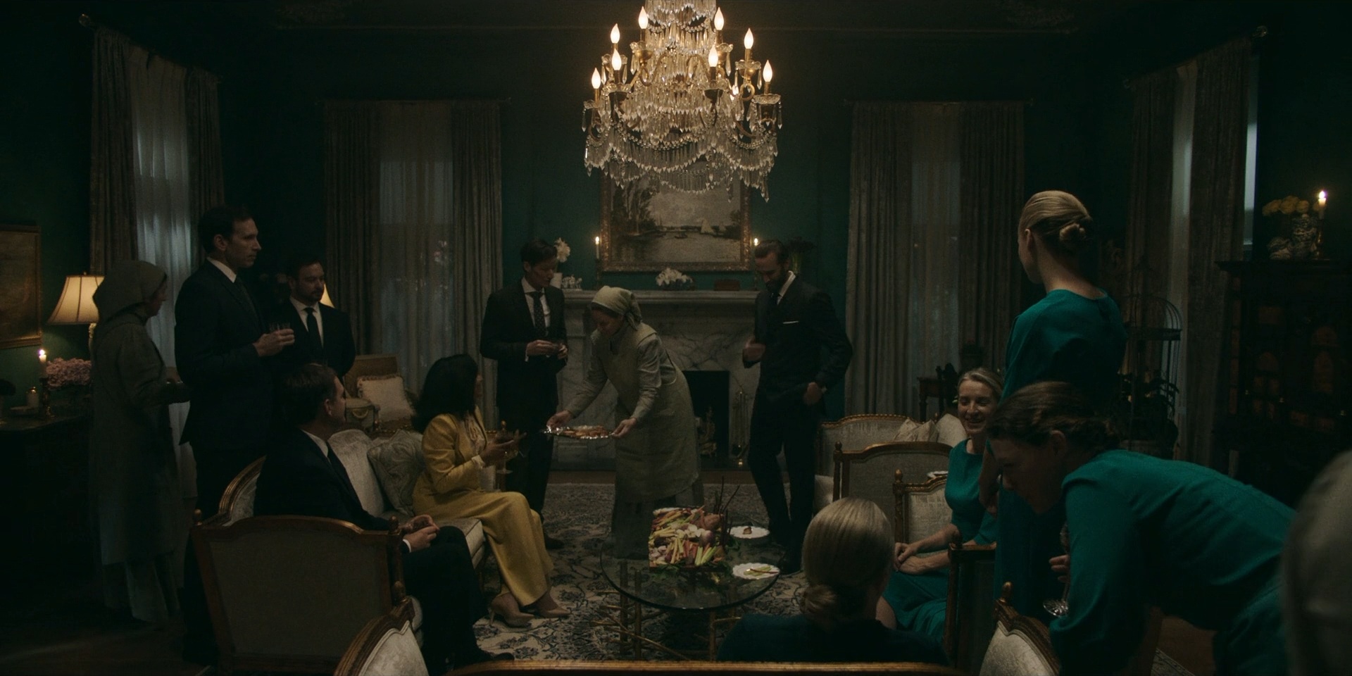 TheHandmaidsTale_1x06_AWomansPlace_0115.jpg