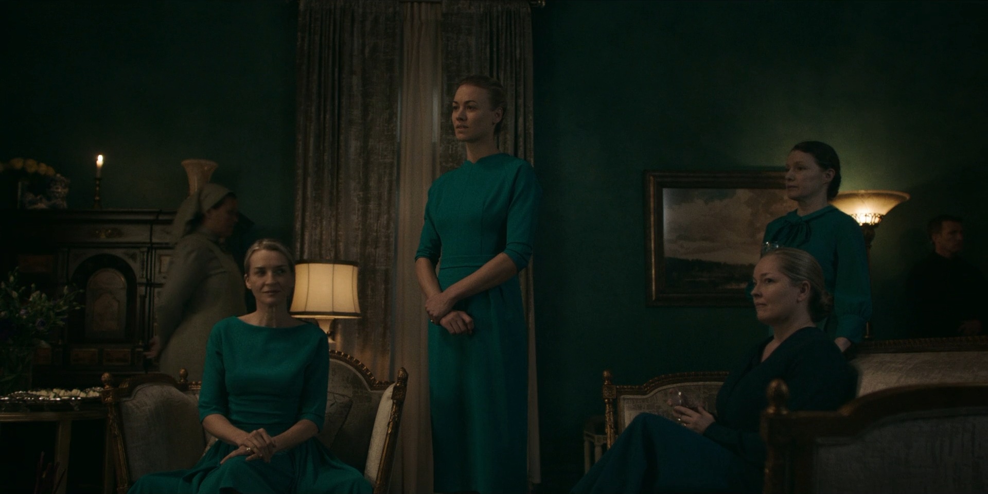 TheHandmaidsTale_1x06_AWomansPlace_0119.jpg