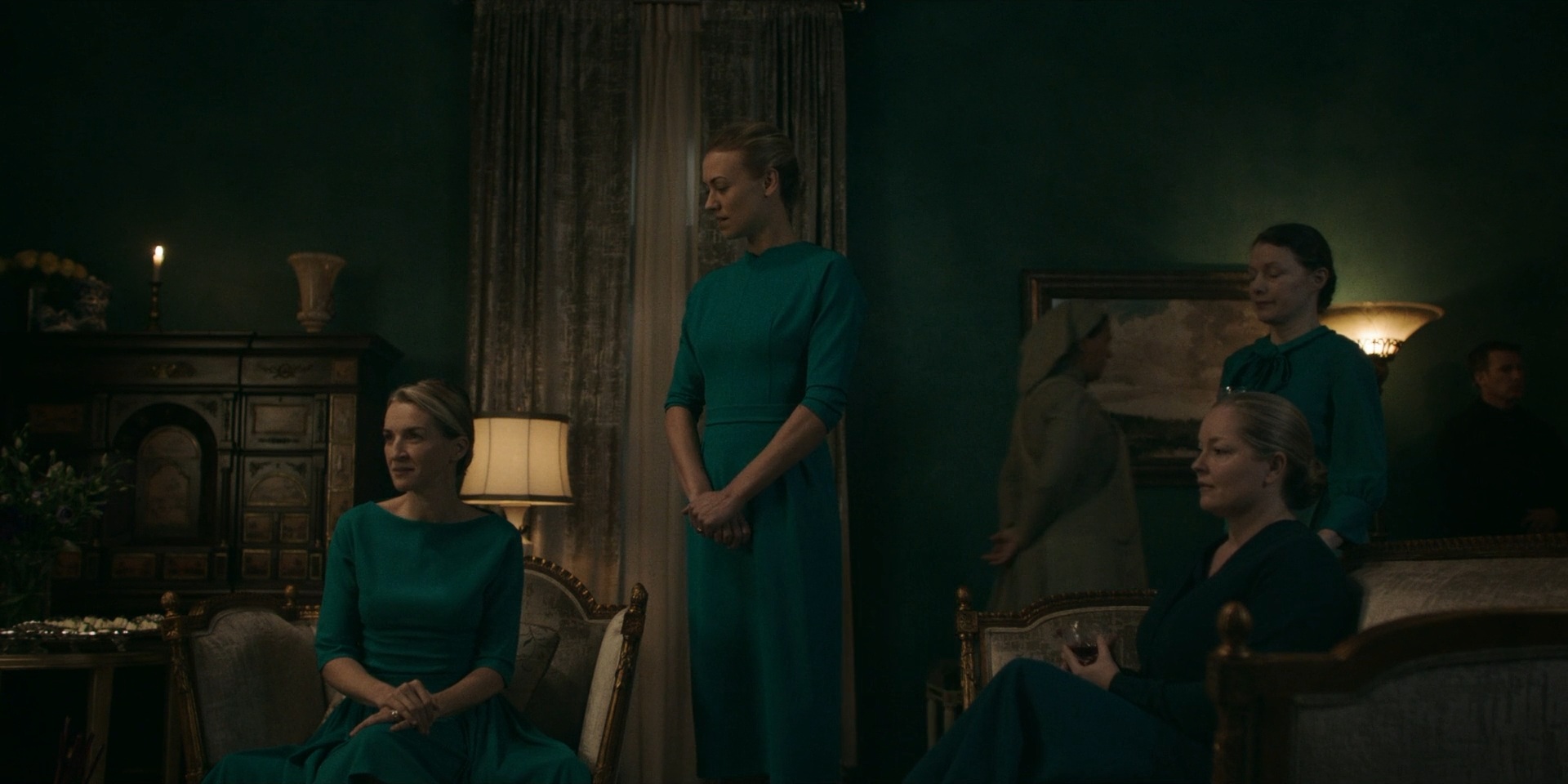 TheHandmaidsTale_1x06_AWomansPlace_0120.jpg TheHandmaidsTale_1x06_AWomansPlace_0120.jpg