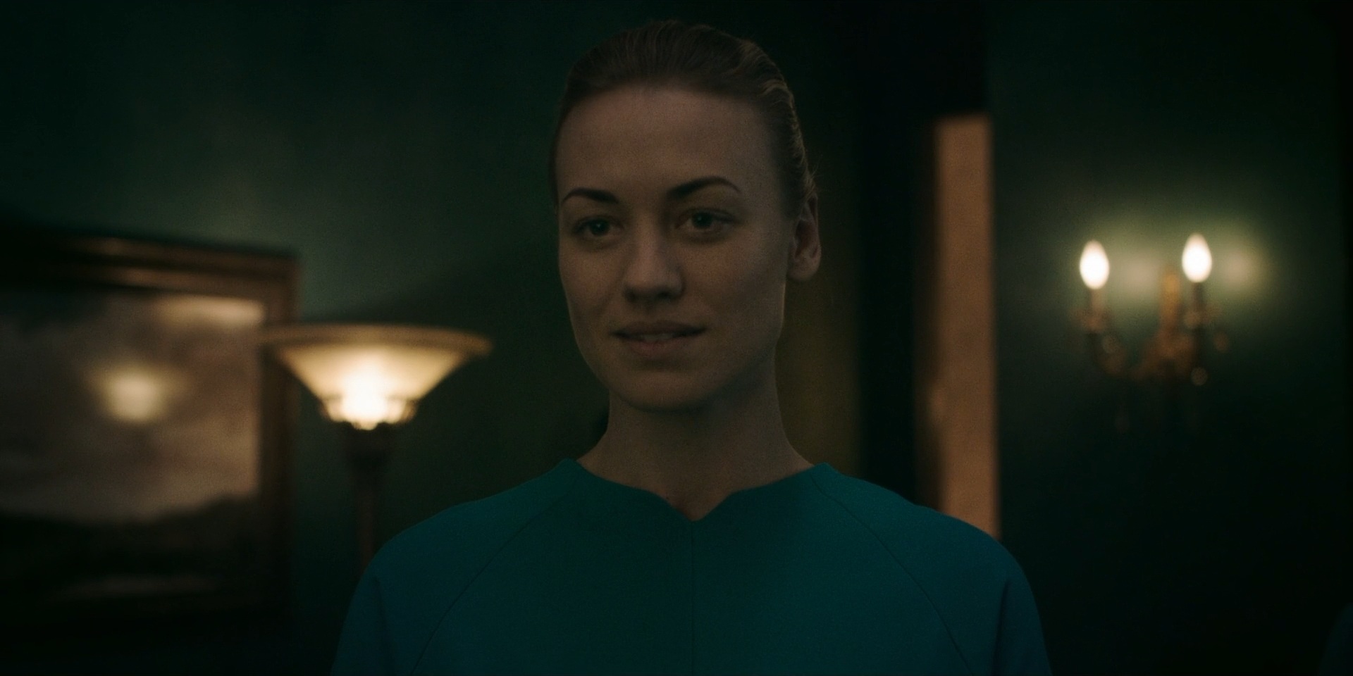 TheHandmaidsTale_1x06_AWomansPlace_0140.jpg
