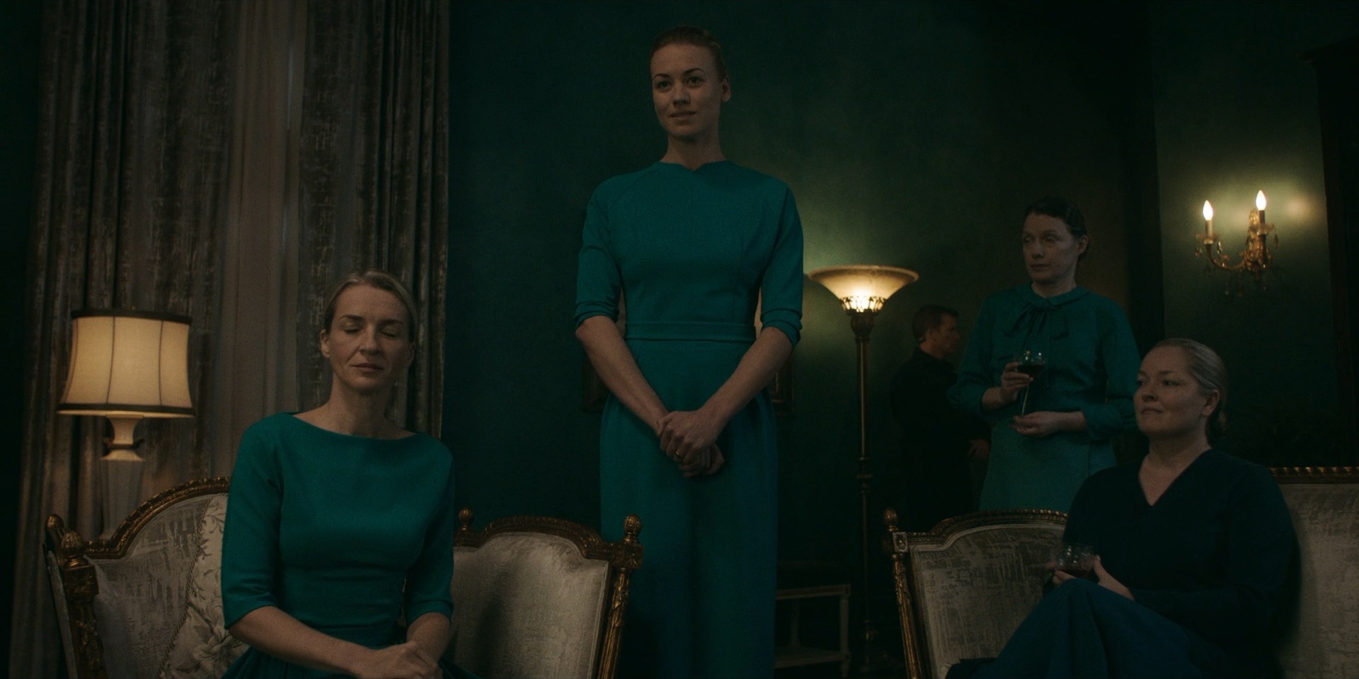 TheHandmaidsTale_1x06_AWomansPlace_0157.jpg
