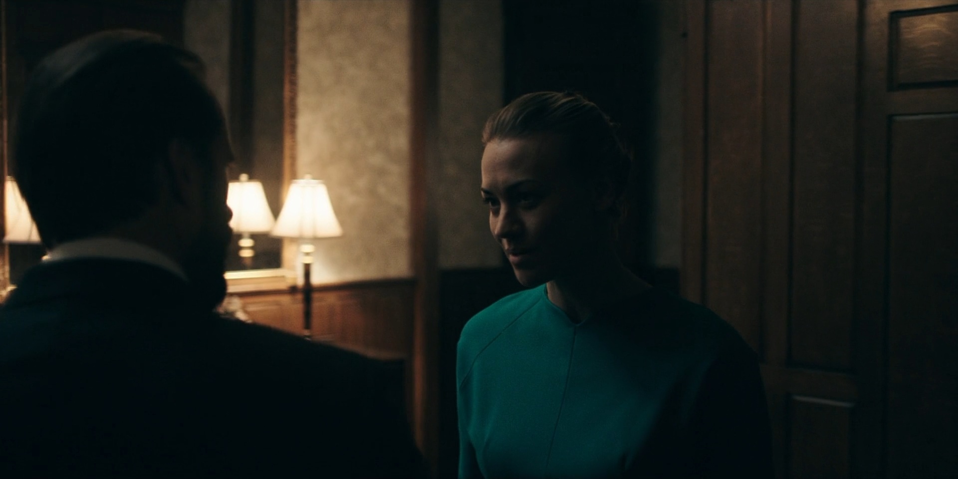 TheHandmaidsTale_1x06_AWomansPlace_0166.jpg