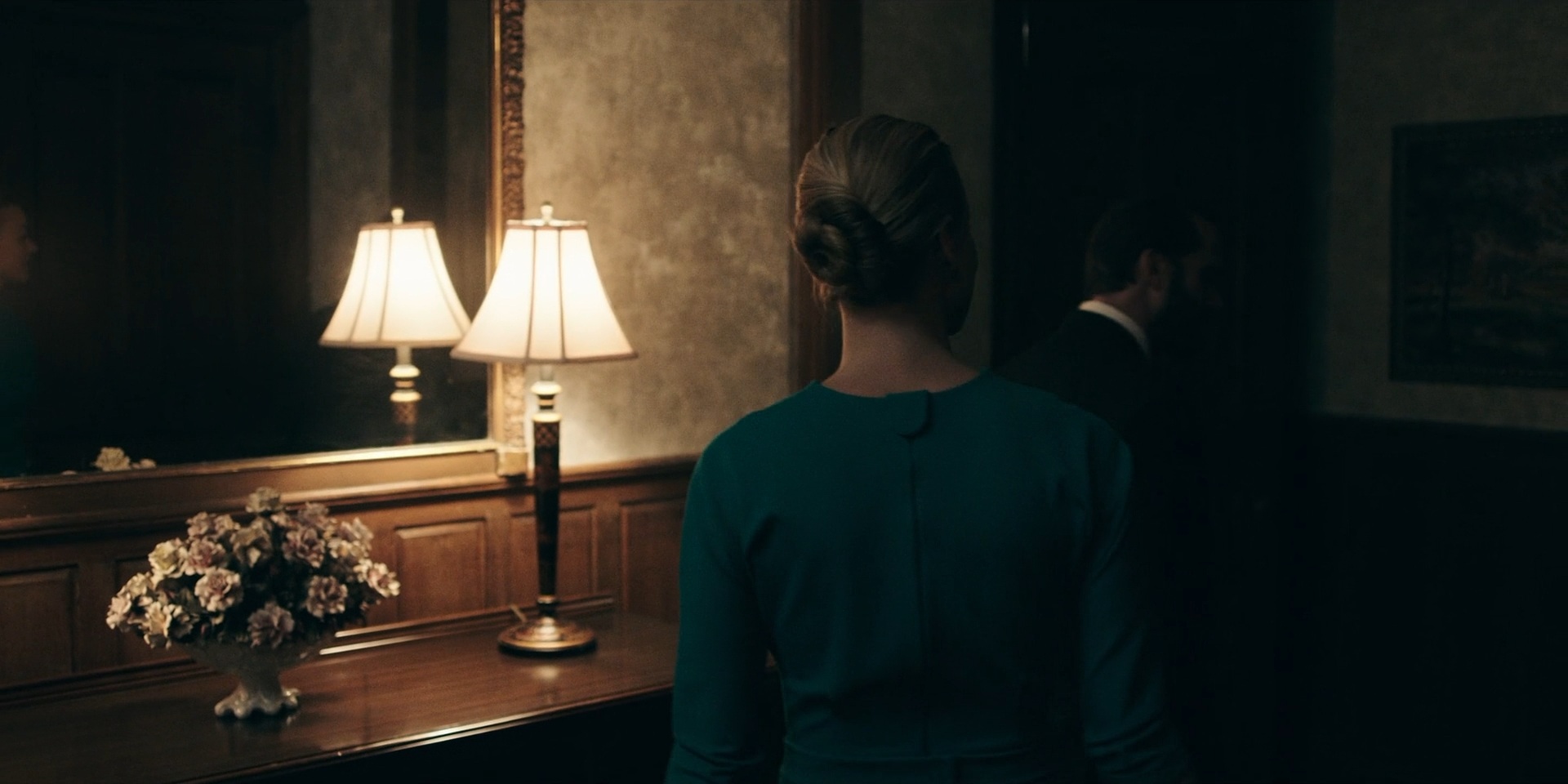 TheHandmaidsTale_1x06_AWomansPlace_0178.jpg