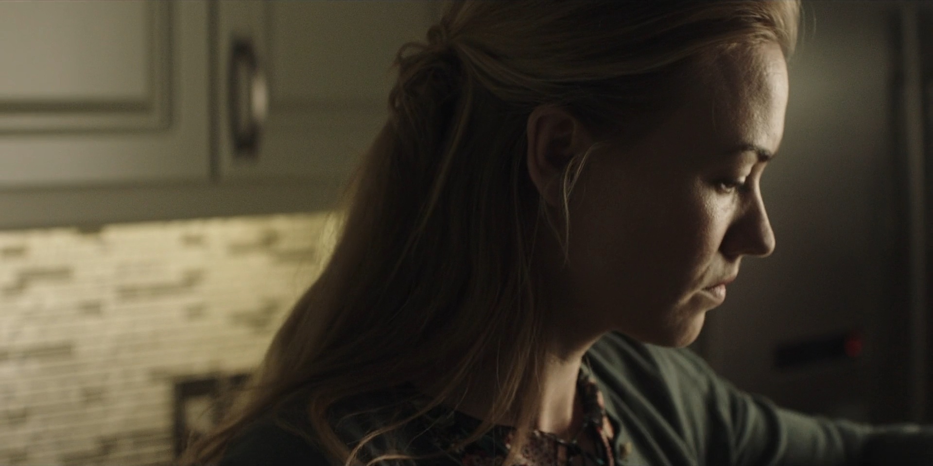 TheHandmaidsTale_1x06_AWomansPlace_0192.jpg