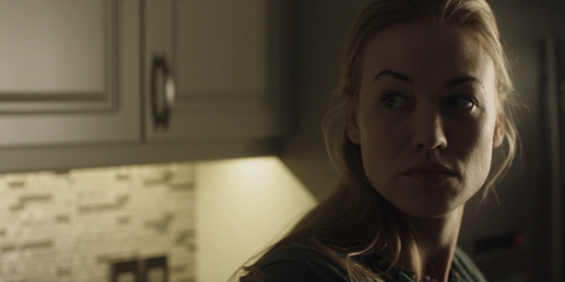 TheHandmaidsTale_1x06_AWomansPlace_0193.jpg