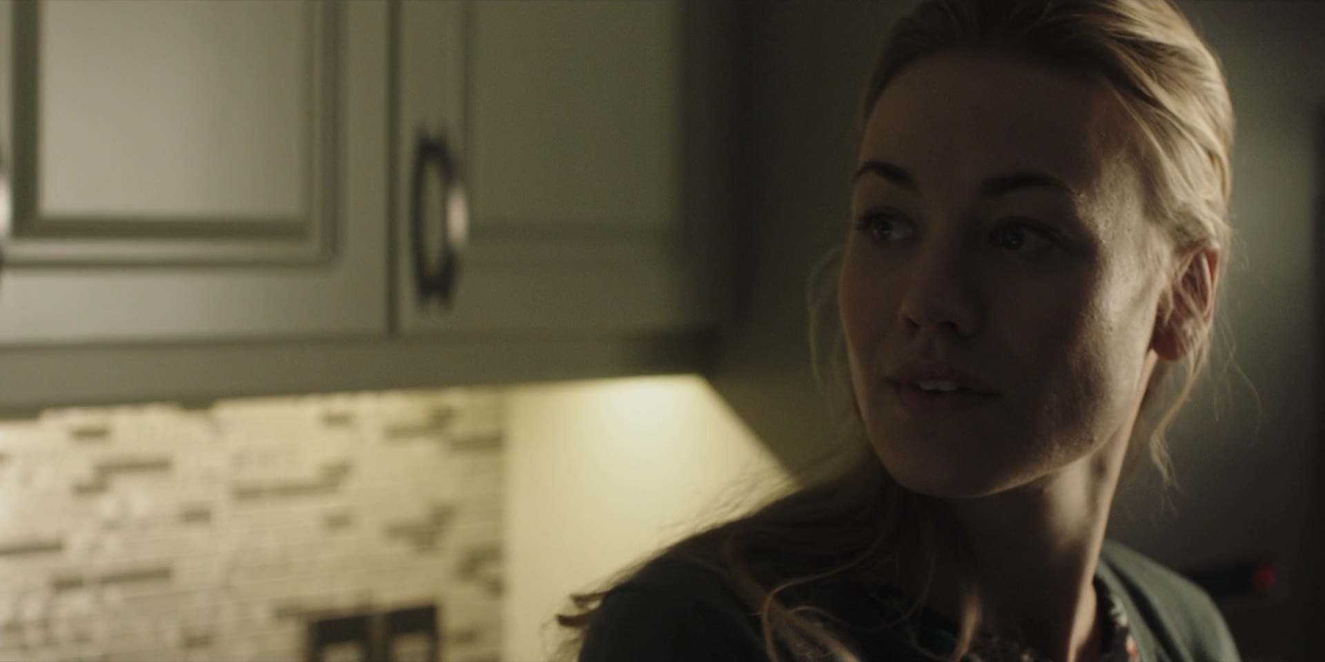 TheHandmaidsTale_1x06_AWomansPlace_0195.jpg
