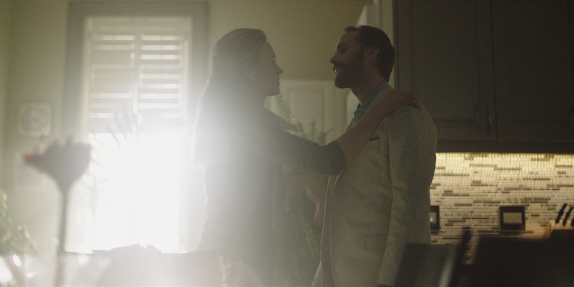 TheHandmaidsTale_1x06_AWomansPlace_0208.jpg