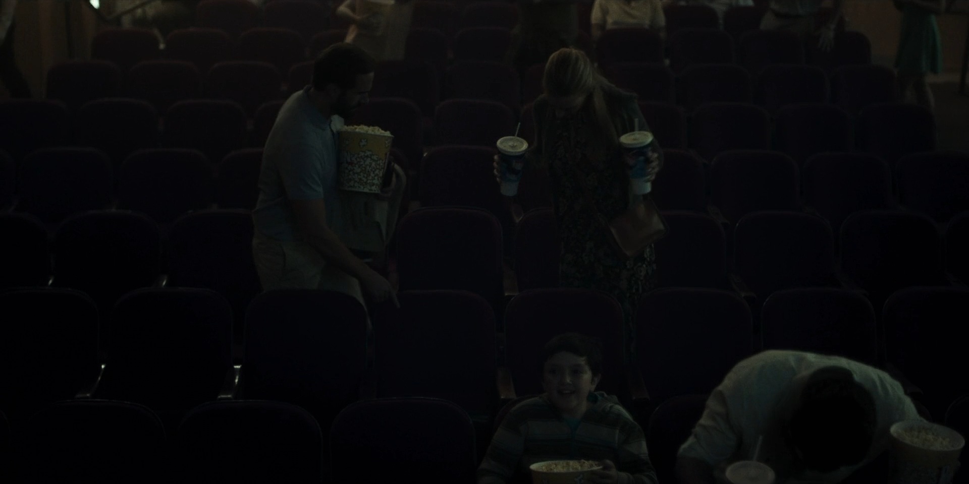 TheHandmaidsTale_1x06_AWomansPlace_0226.jpg