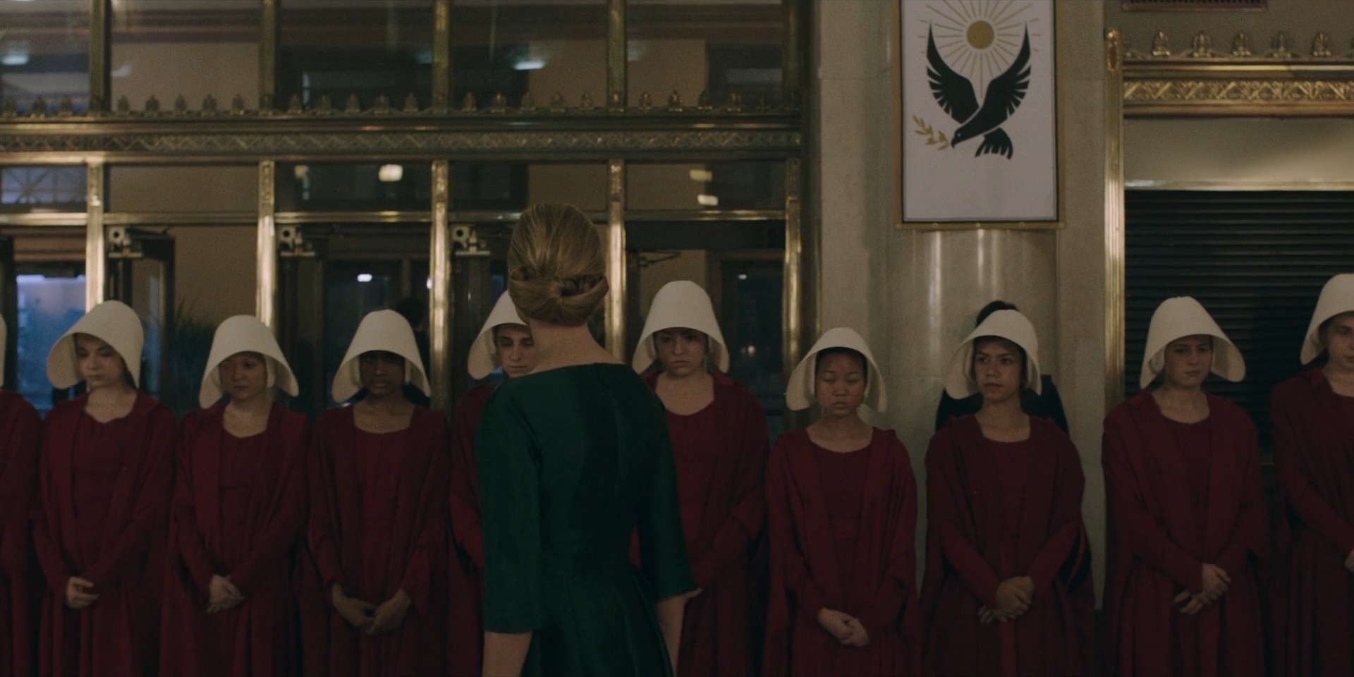 TheHandmaidsTale_1x06_AWomansPlace_0293.jpg