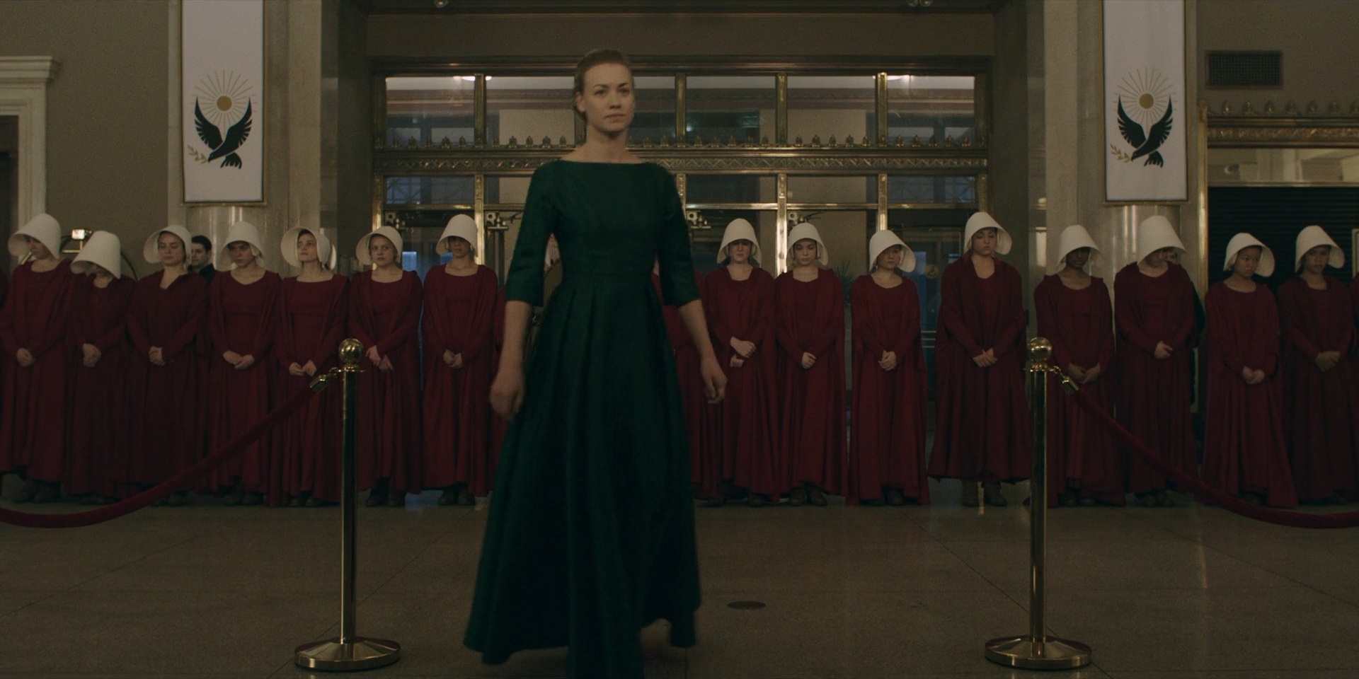TheHandmaidsTale_1x06_AWomansPlace_0309.jpg