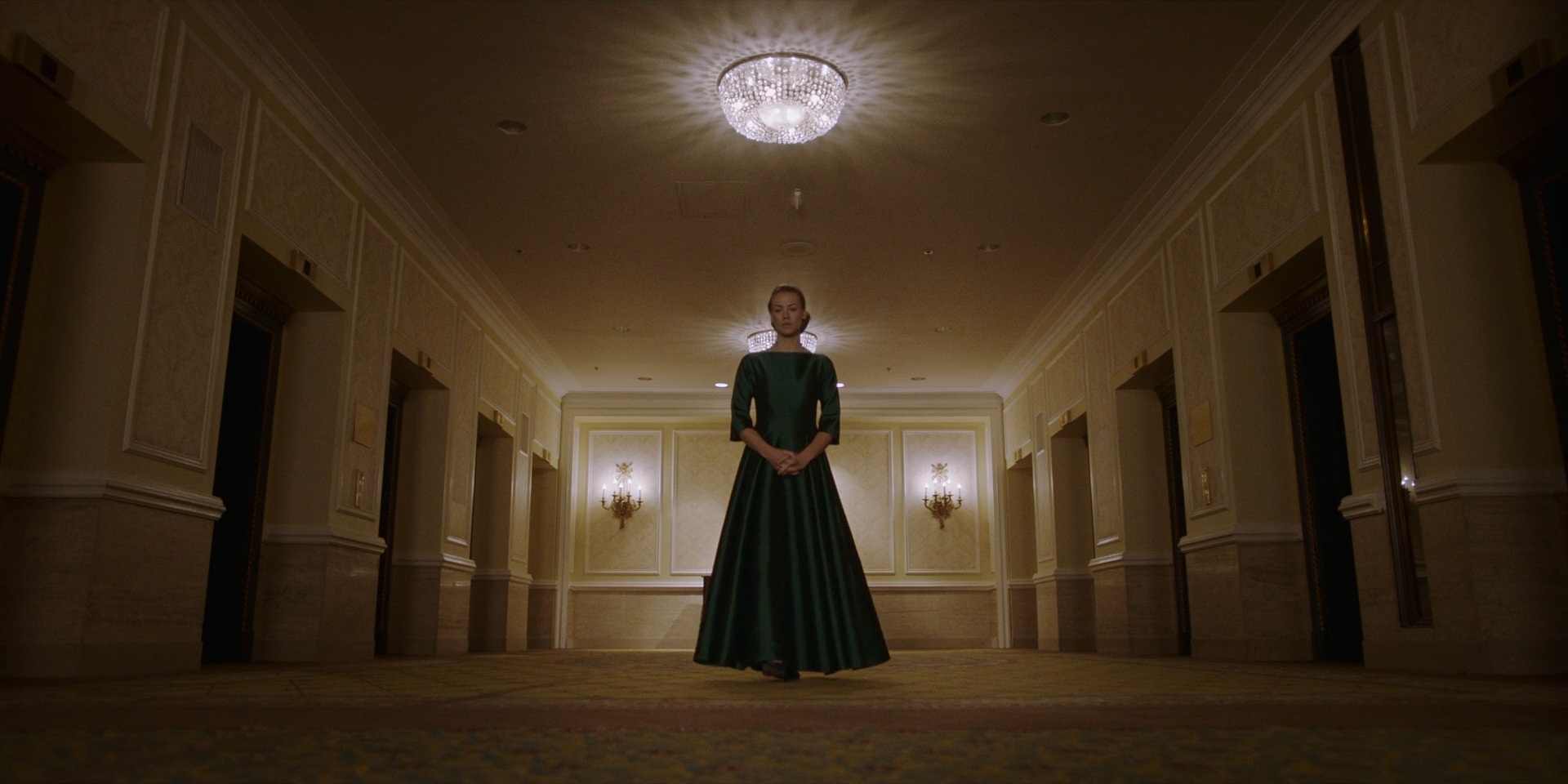 TheHandmaidsTale_1x06_AWomansPlace_0312.jpg