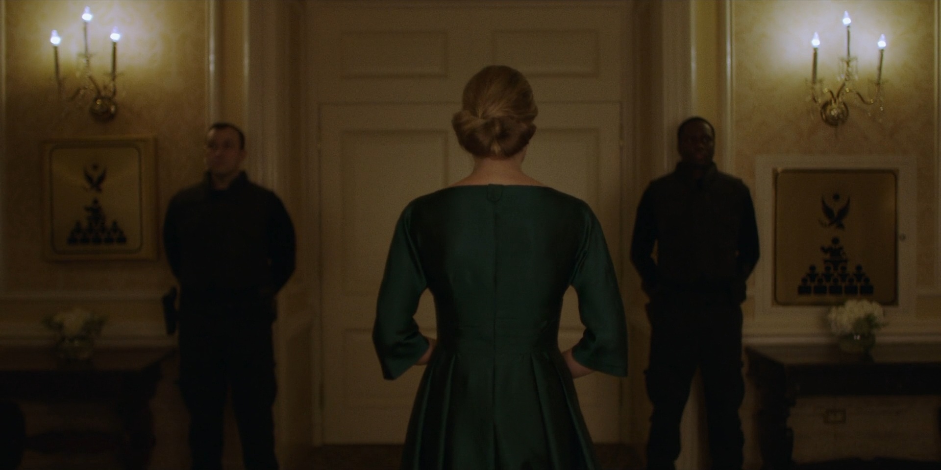 TheHandmaidsTale_1x06_AWomansPlace_0356.jpg