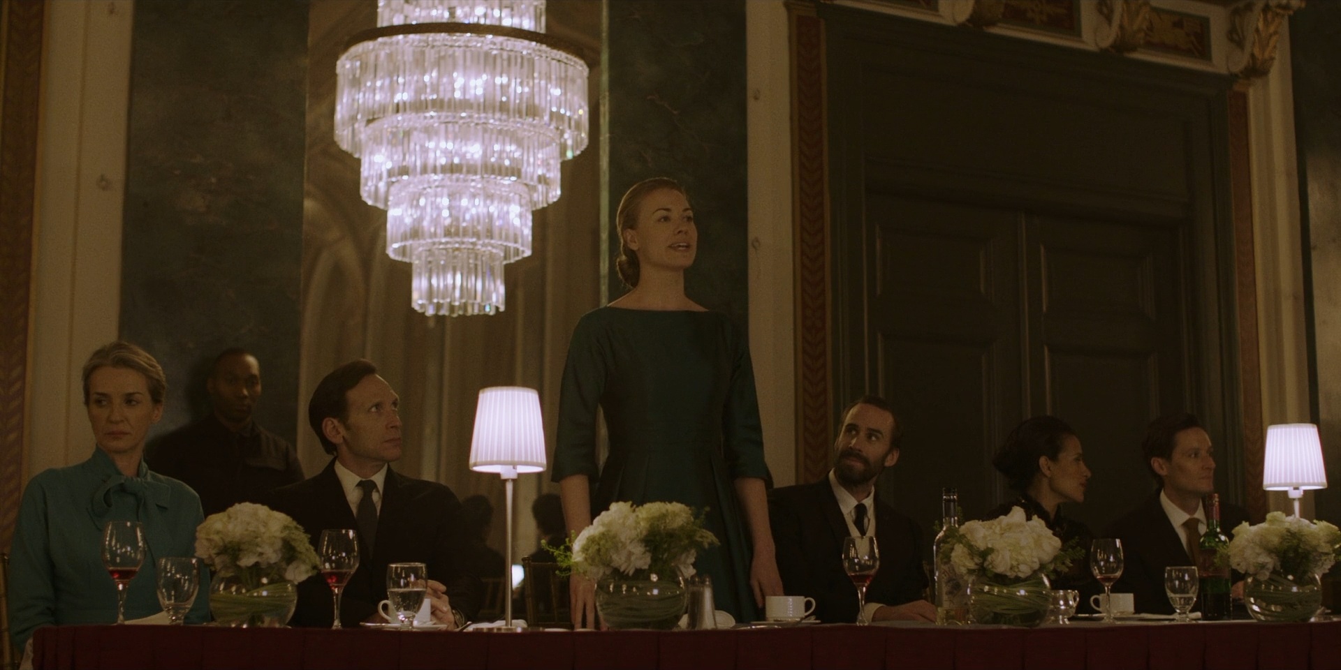 TheHandmaidsTale_1x06_AWomansPlace_0374.jpg