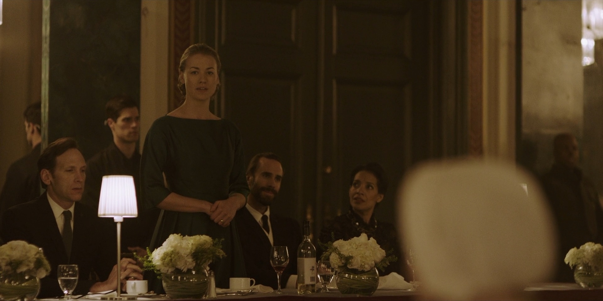 TheHandmaidsTale_1x06_AWomansPlace_0386.jpg