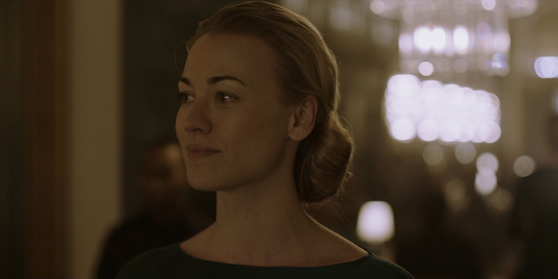TheHandmaidsTale_1x06_AWomansPlace_0415.jpg