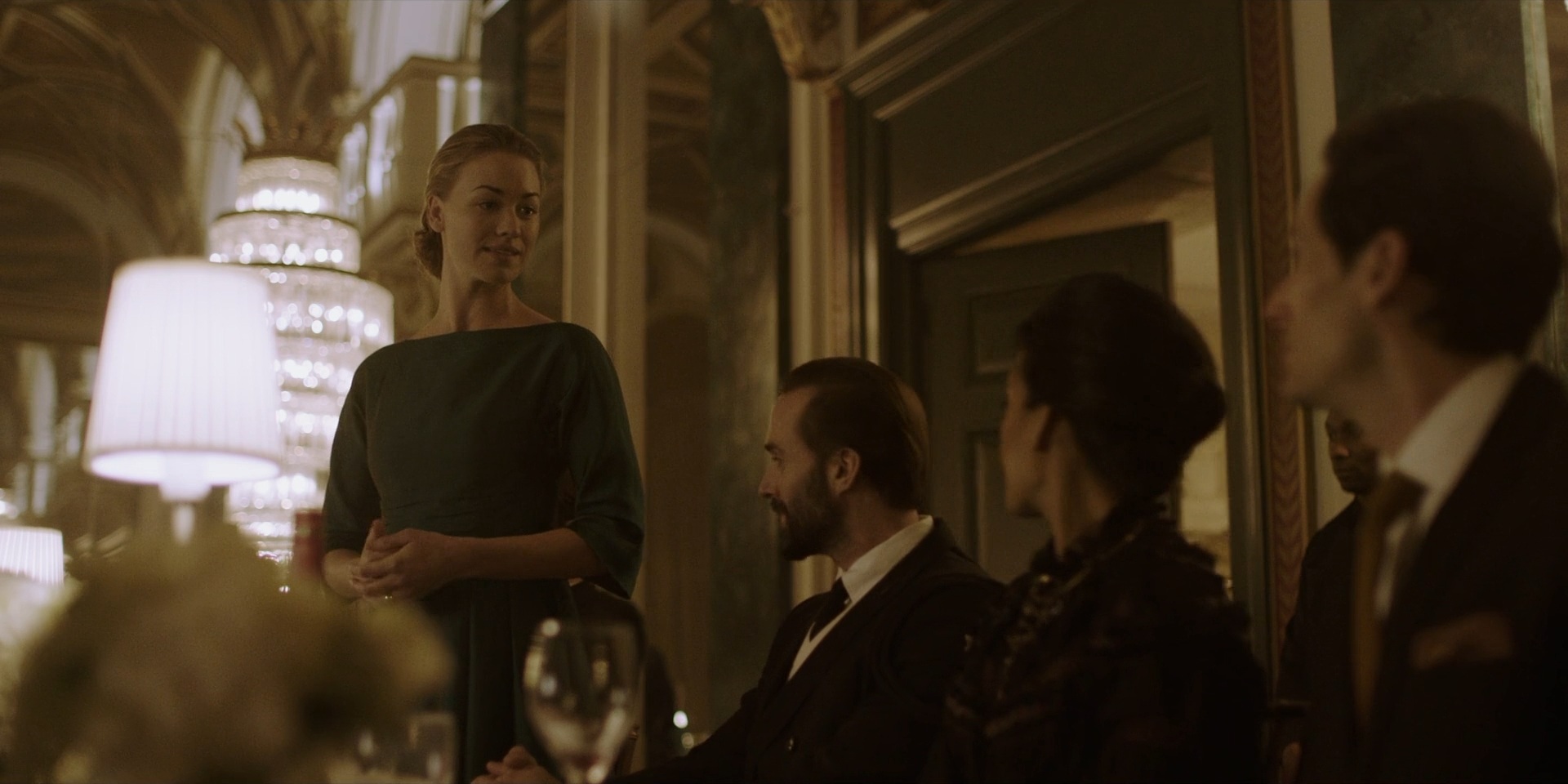 TheHandmaidsTale_1x06_AWomansPlace_0430.jpg TheHandmaidsTale_1x06_AWomansPlace_0430.jpg