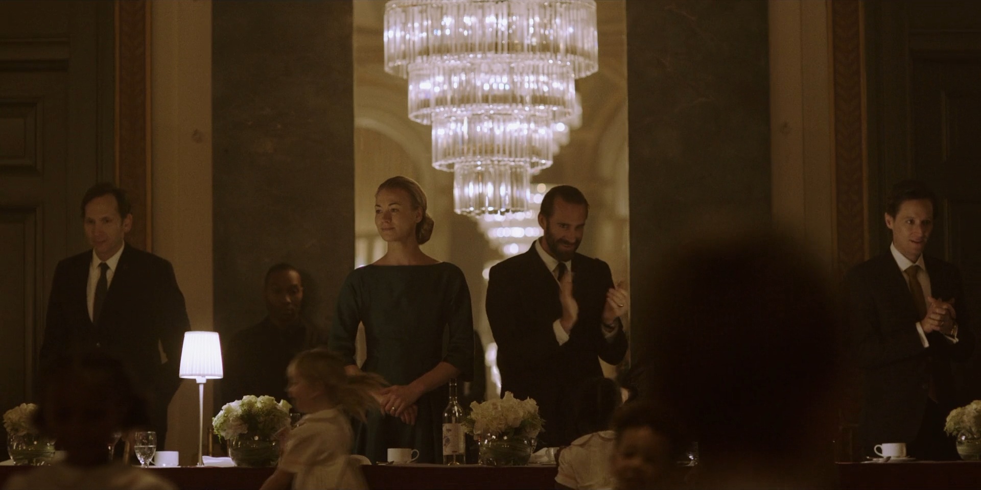 TheHandmaidsTale_1x06_AWomansPlace_0435.jpg