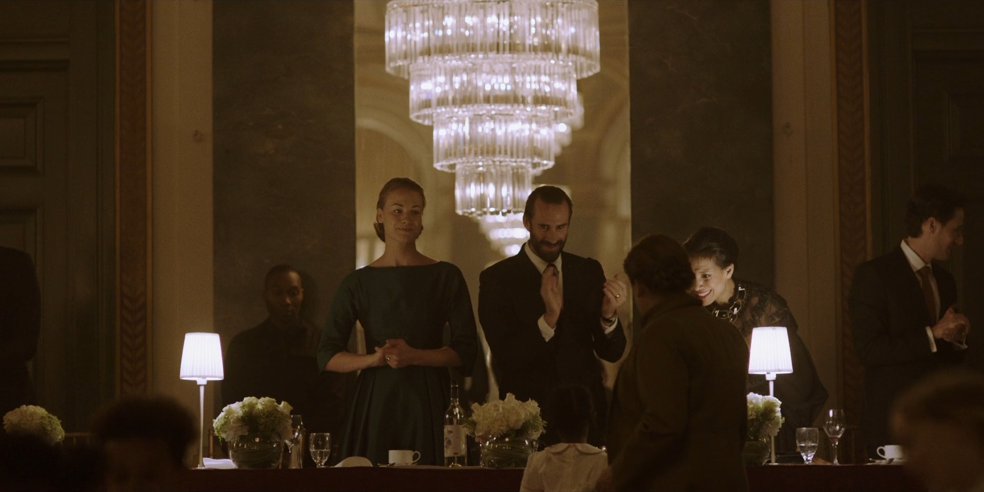 TheHandmaidsTale_1x06_AWomansPlace_0436.jpg