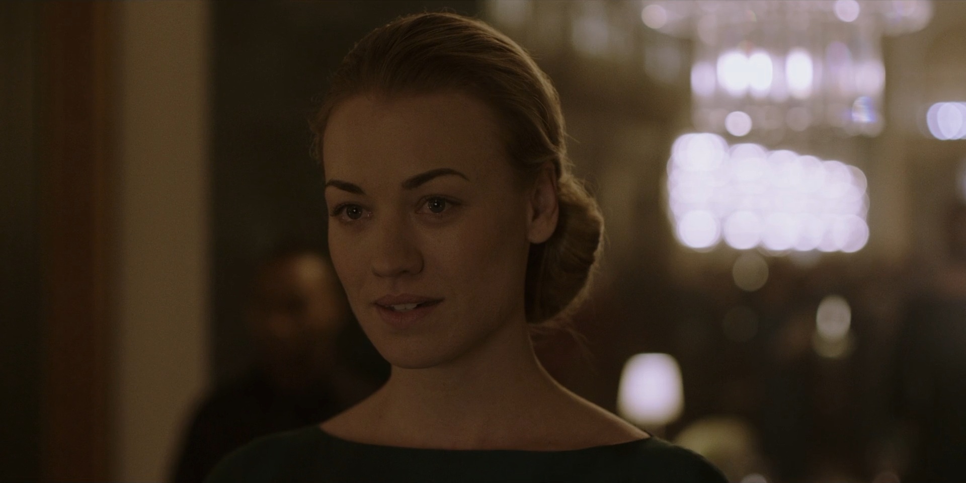 TheHandmaidsTale_1x06_AWomansPlace_0441.jpg
