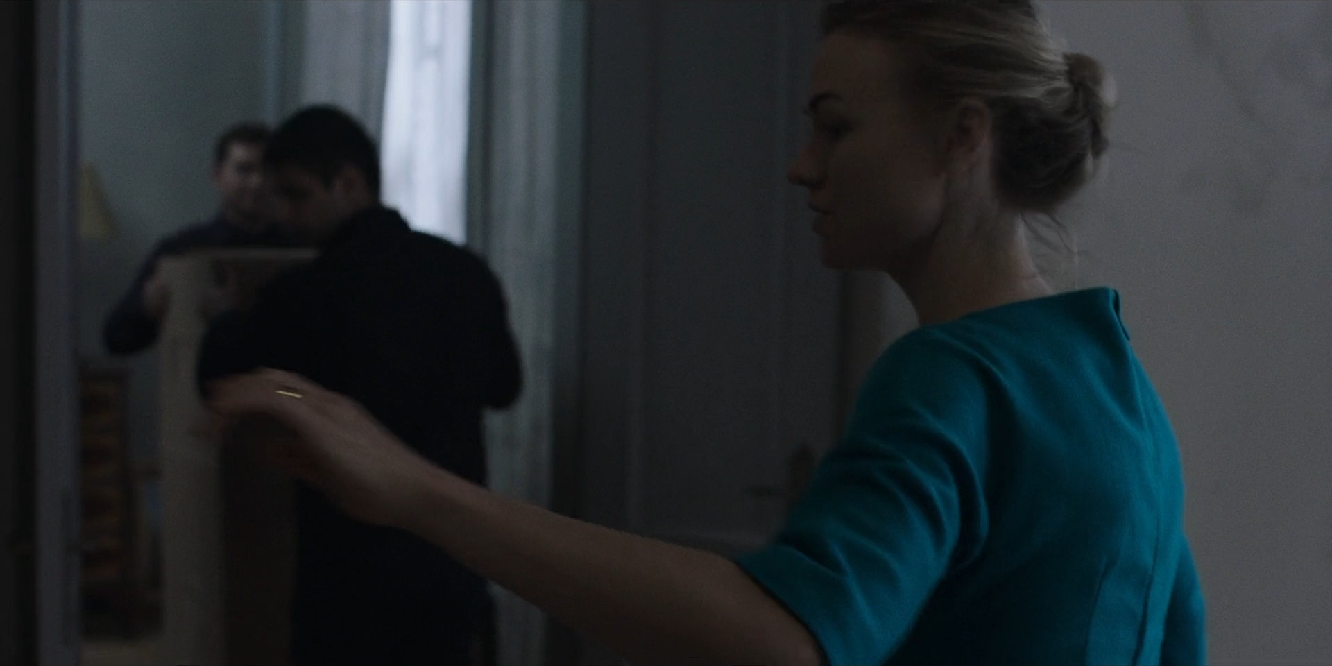TheHandmaidsTale_1x06_AWomansPlace_0458.jpg