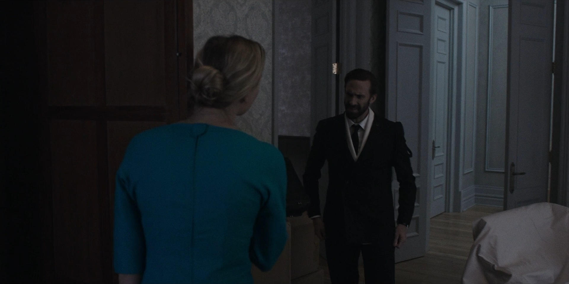 TheHandmaidsTale_1x06_AWomansPlace_0468.jpg