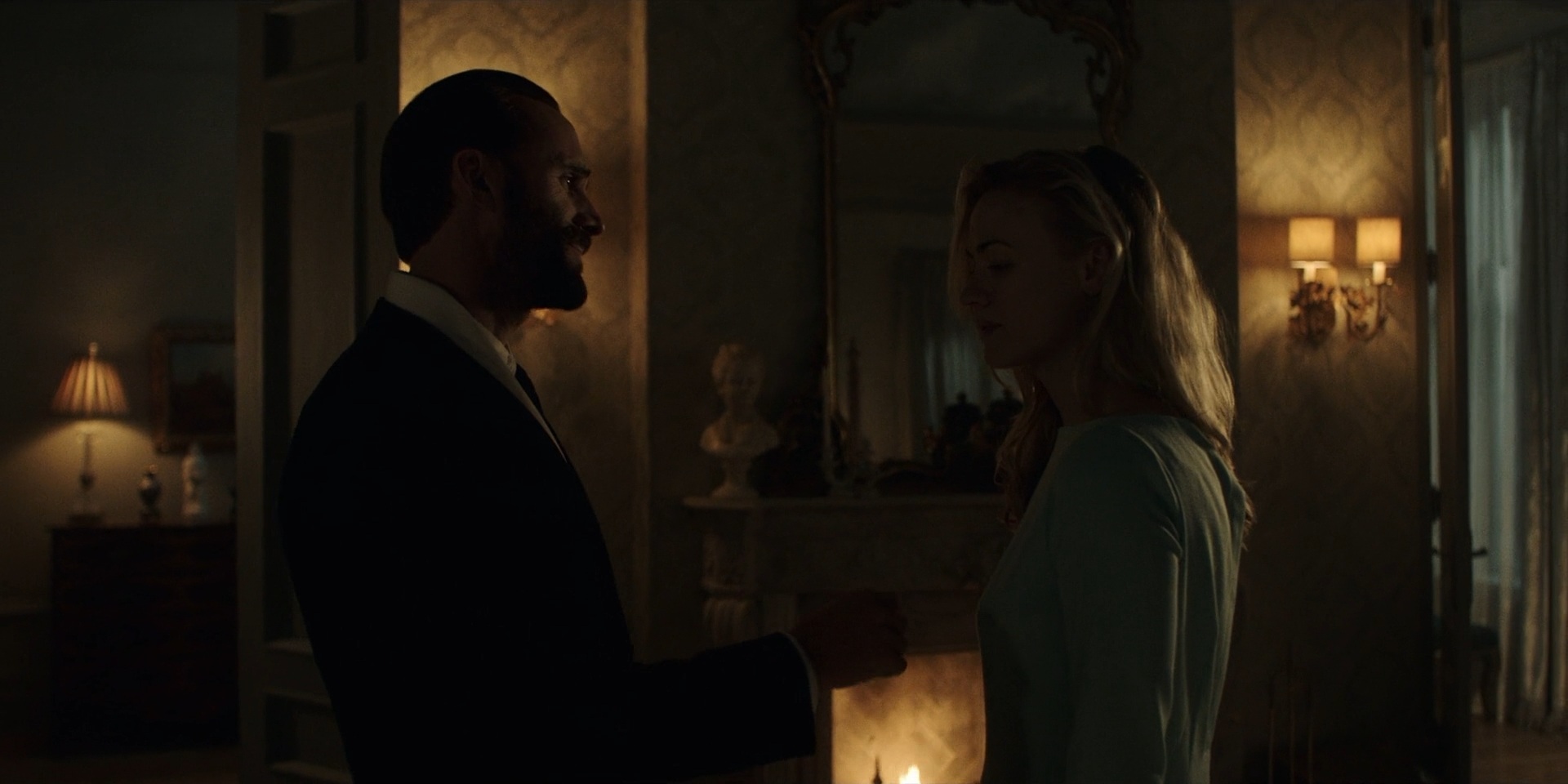 TheHandmaidsTale_1x06_AWomansPlace_0529.jpg