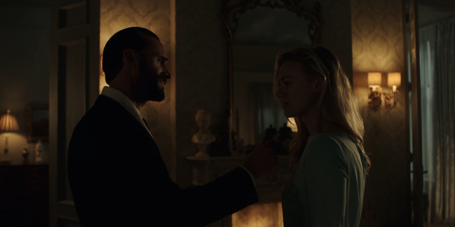 TheHandmaidsTale_1x06_AWomansPlace_0530.jpg TheHandmaidsTale_1x06_AWomansPlace_0530.jpg