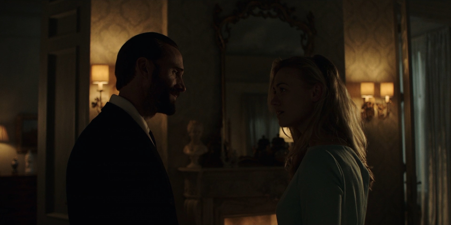 TheHandmaidsTale_1x06_AWomansPlace_0535.jpg