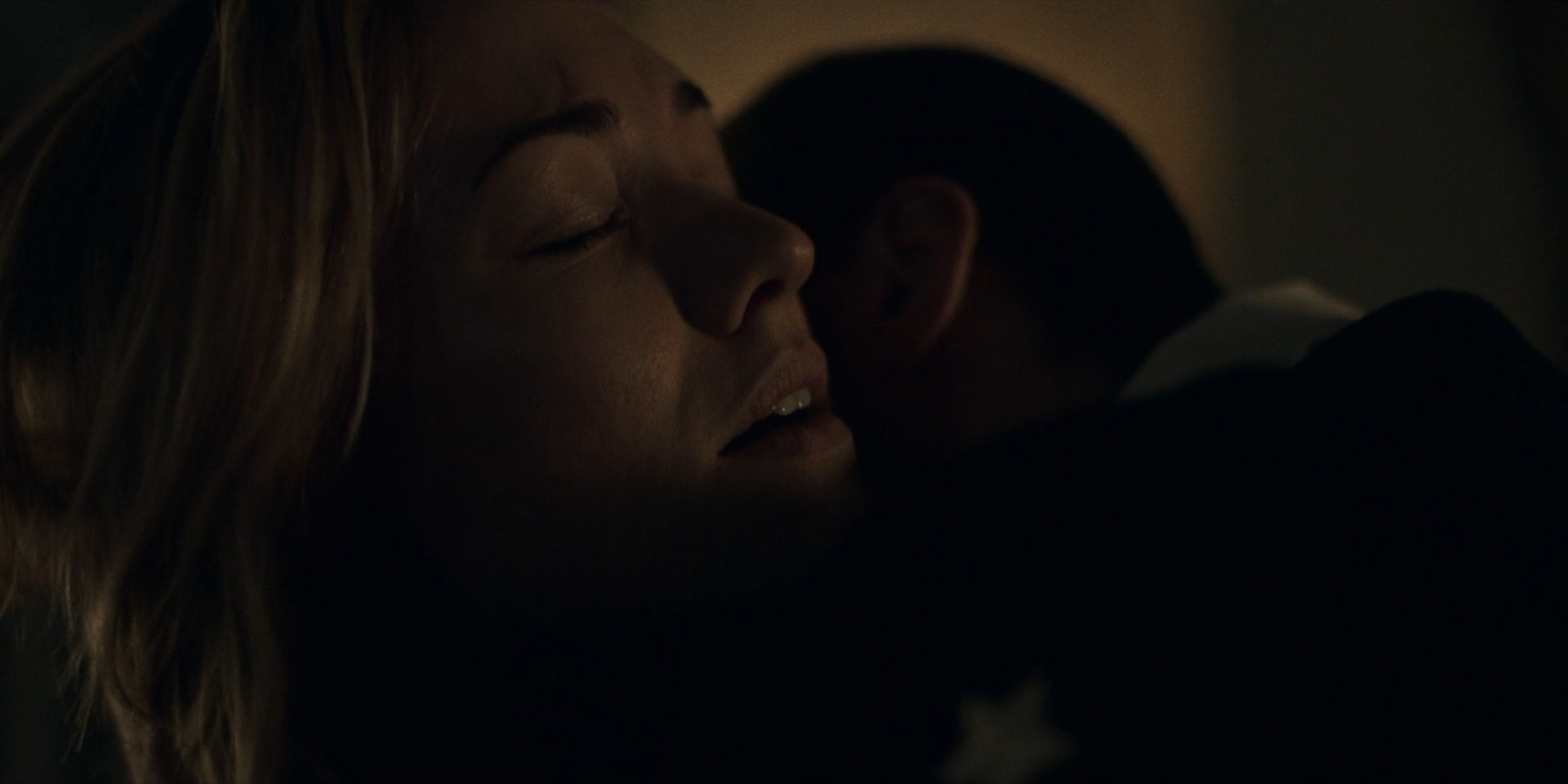 TheHandmaidsTale_1x06_AWomansPlace_0545.jpg