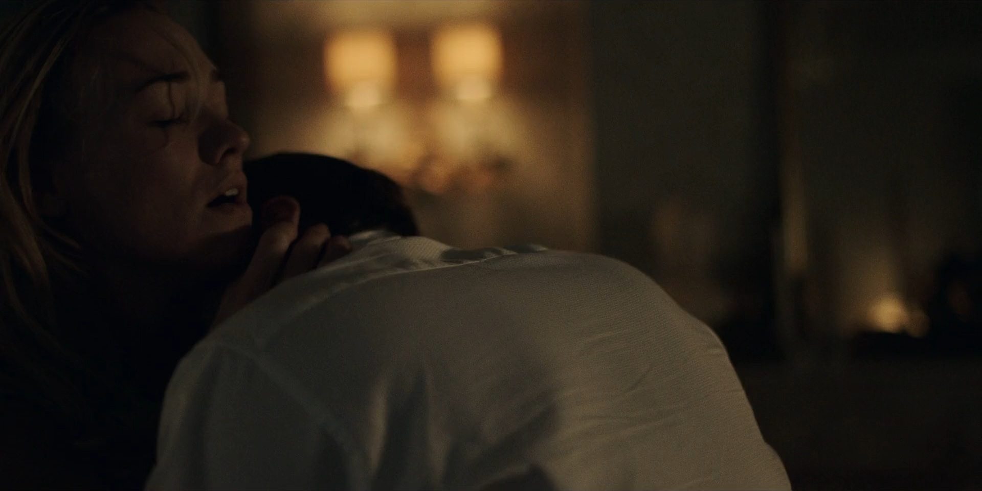 TheHandmaidsTale_1x06_AWomansPlace_0556.jpg